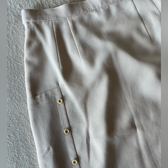 Vintage Addenda by Renown Cream Button Detail Skirt XS/S - Picture 6 of 12